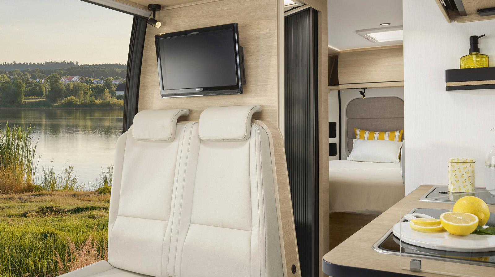 FOTOS VOM INNENRAUM RAPIDO Reisemobil V64