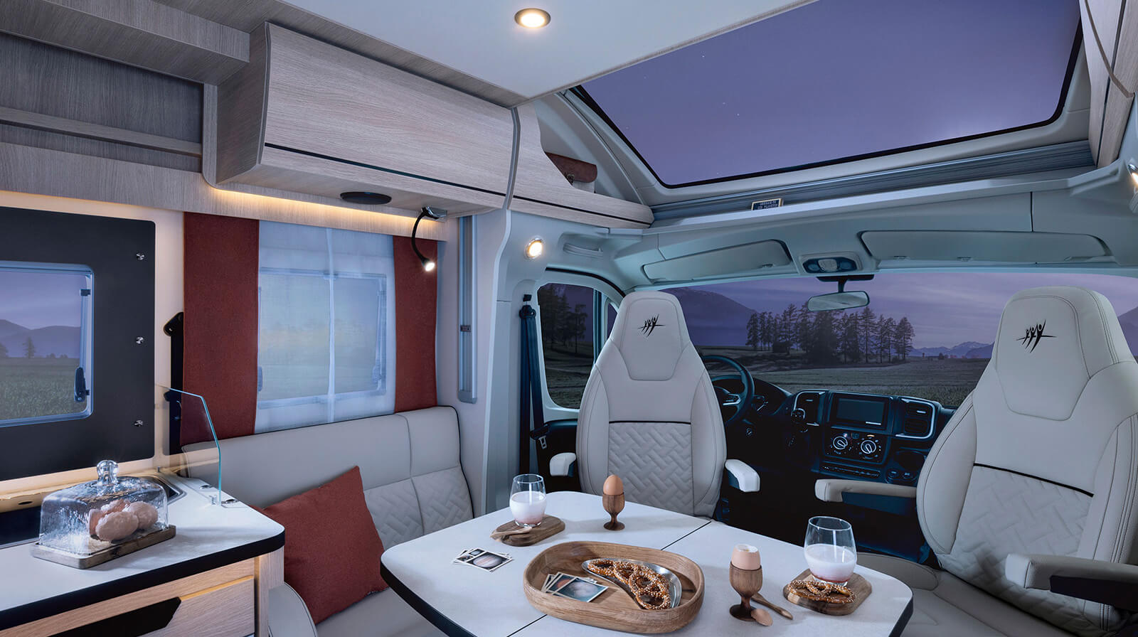 FOTOS VOM INNENRAUM RAPIDO Reisemobil 686F