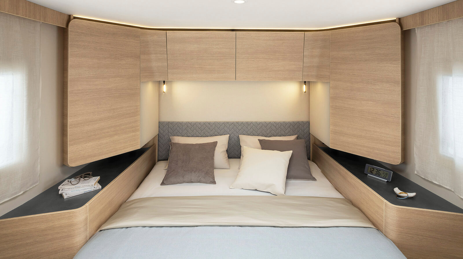 FOTOS VOM INNENRAUM RAPIDO Reisemobil 850F