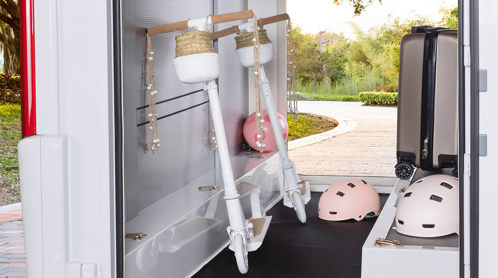 FOTOS VOM INNENRAUM RAPIDO Reisemobil C03