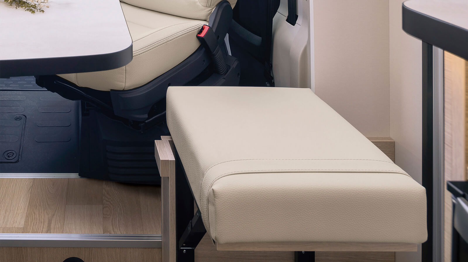 FOTOS VOM INNENRAUM RAPIDO Reisemobil C55