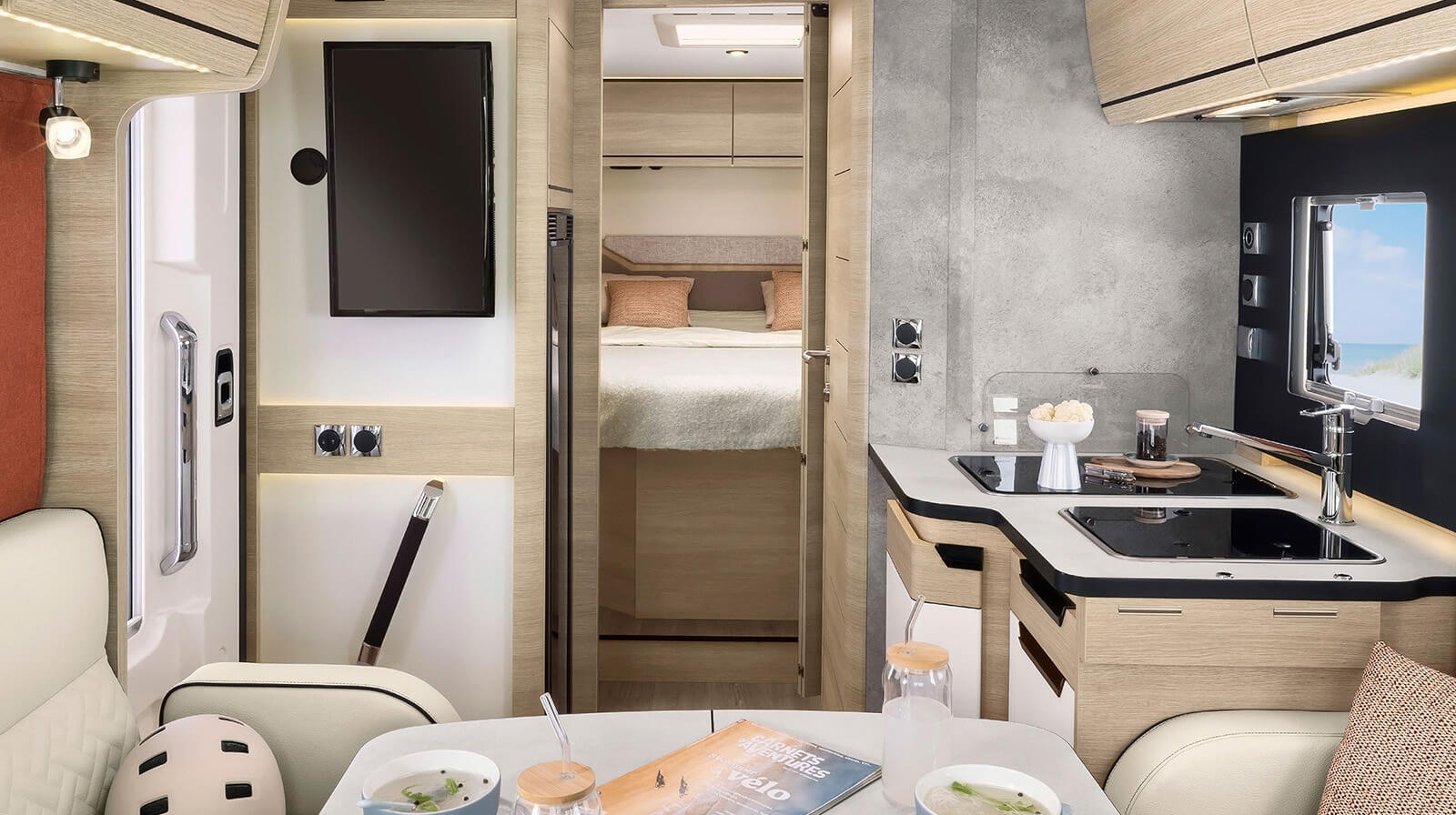 FOTOS VOM INNENRAUM RAPIDO Reisemobil C86i