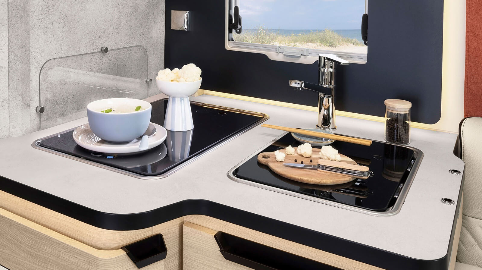 FOTOS VOM INNENRAUM RAPIDO Reisemobil C86i