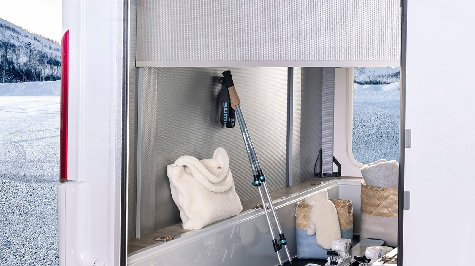 FOTOS VOM INNENRAUM RAPIDO Reisemobil 850F