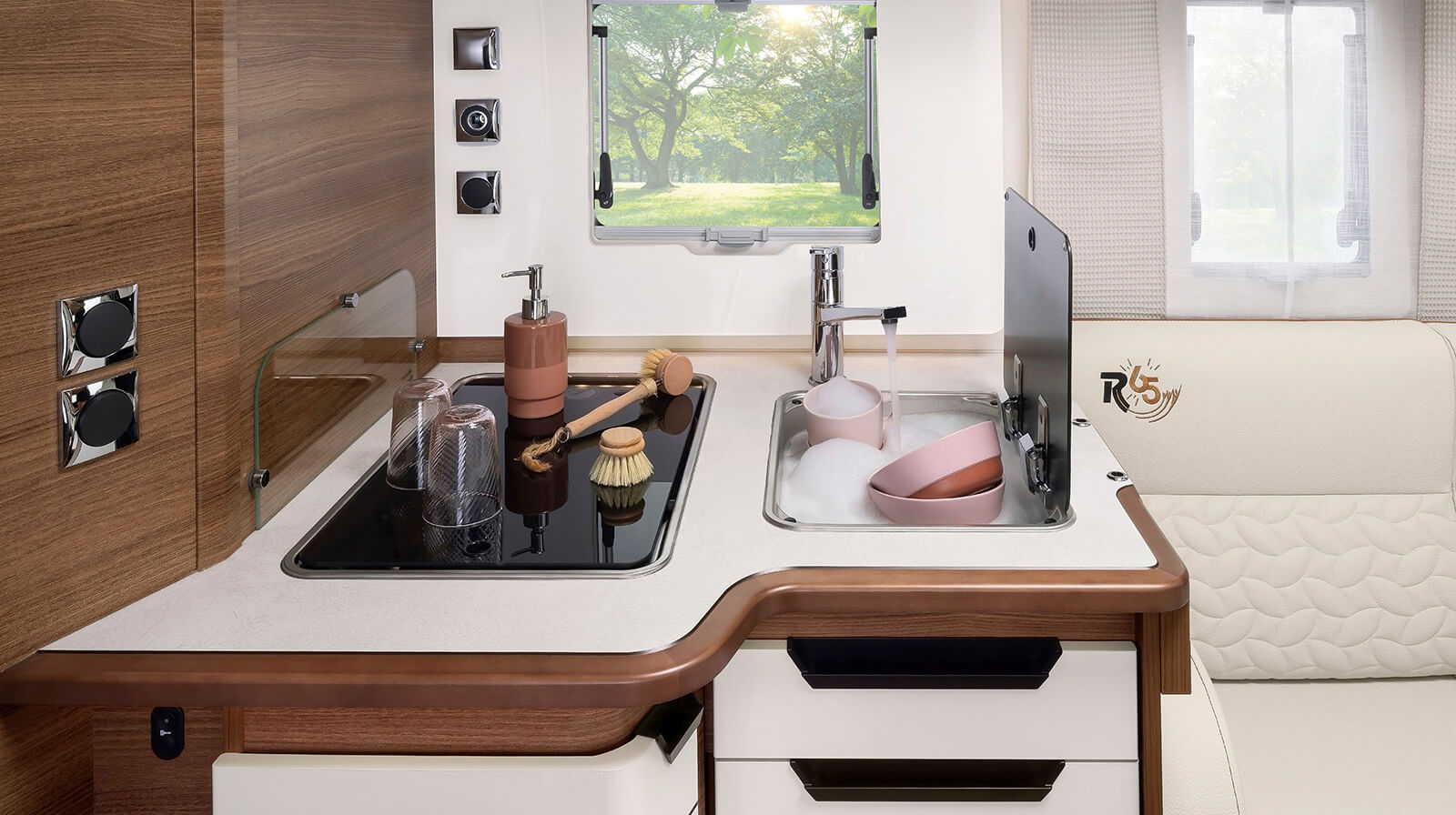 FOTOS VOM INNENRAUM RAPIDO Reisemobil C86