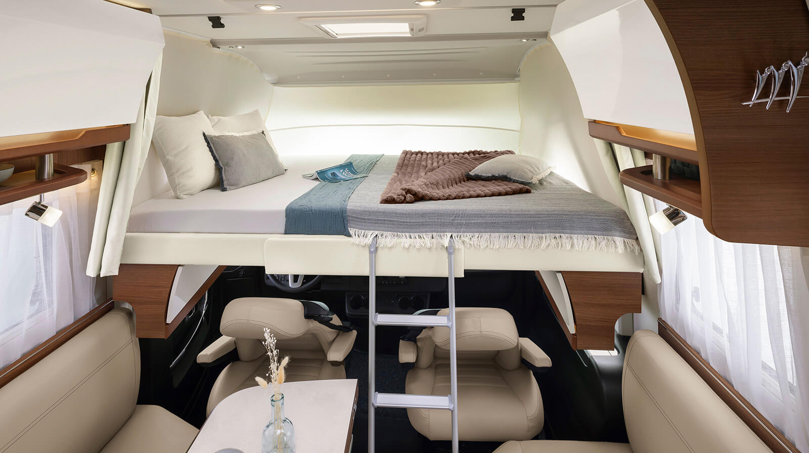 FOTOS VOM INNENRAUM RAPIDO Reisemobil i66M ALDE